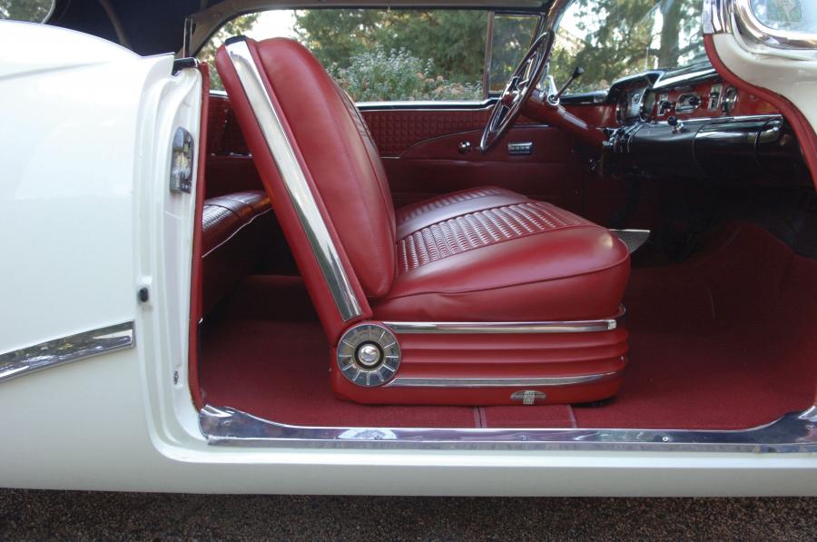  Buick Skylark 1954 года  (фото 21 из 48)